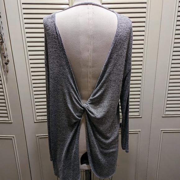 Heathered Gray Express Lounge Top - Picture 4 of 7